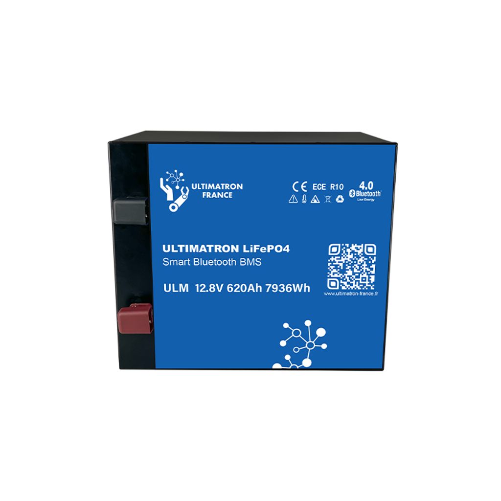 Vue isométrique de la batterie lithium Ultimatron LiFePO₄ 12 V 620 Ah pour camping-car et fourgon aménagé